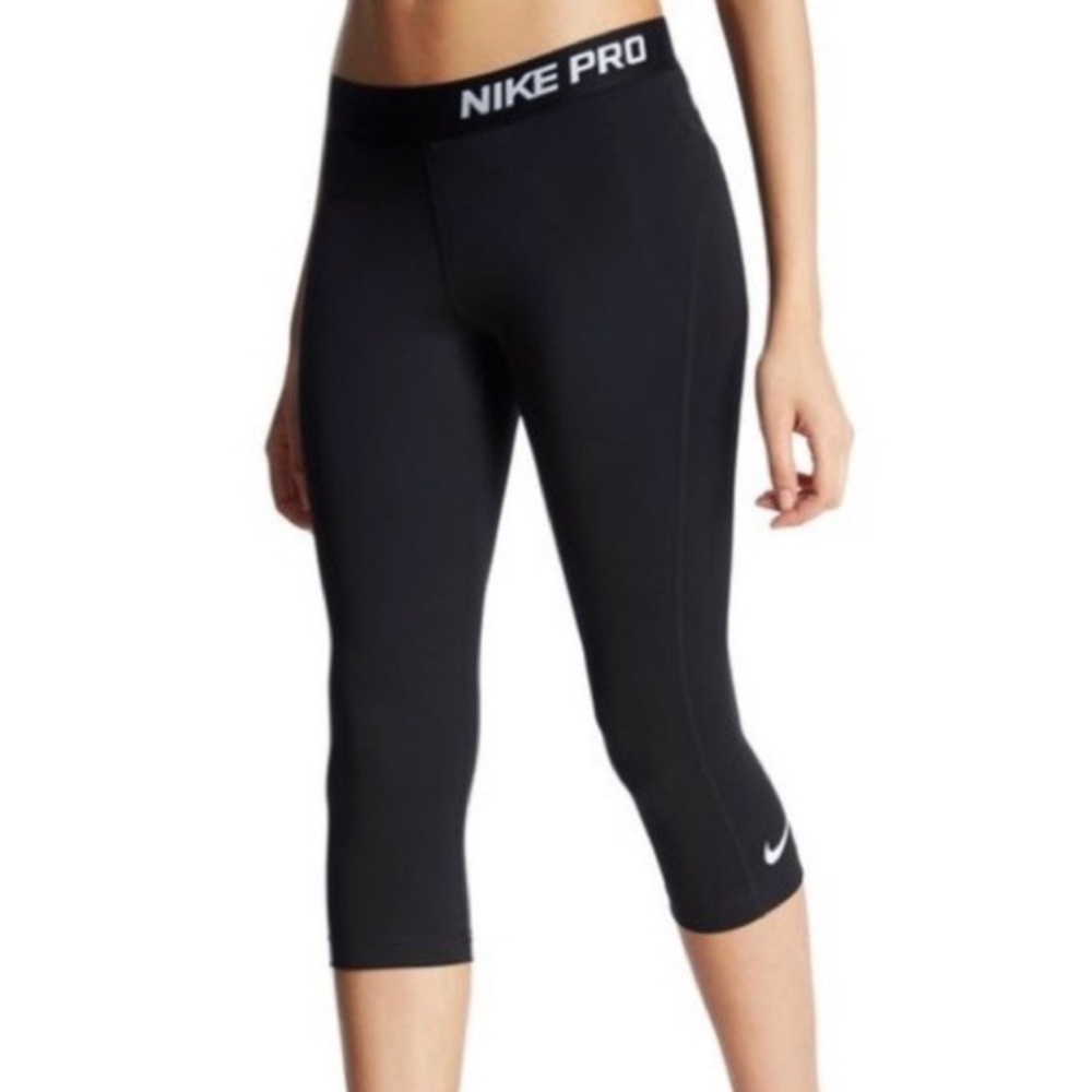 NIKE PRO Black Cropped Knee Length Capri Leggings/Yoga Pants - XS